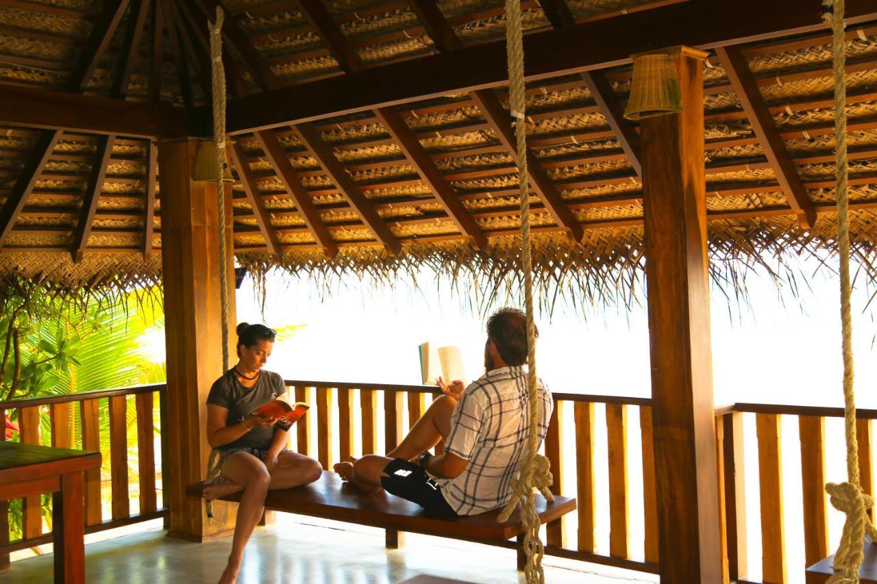 Ganesh Garden Beach Cabanas Тангале Екстериор снимка