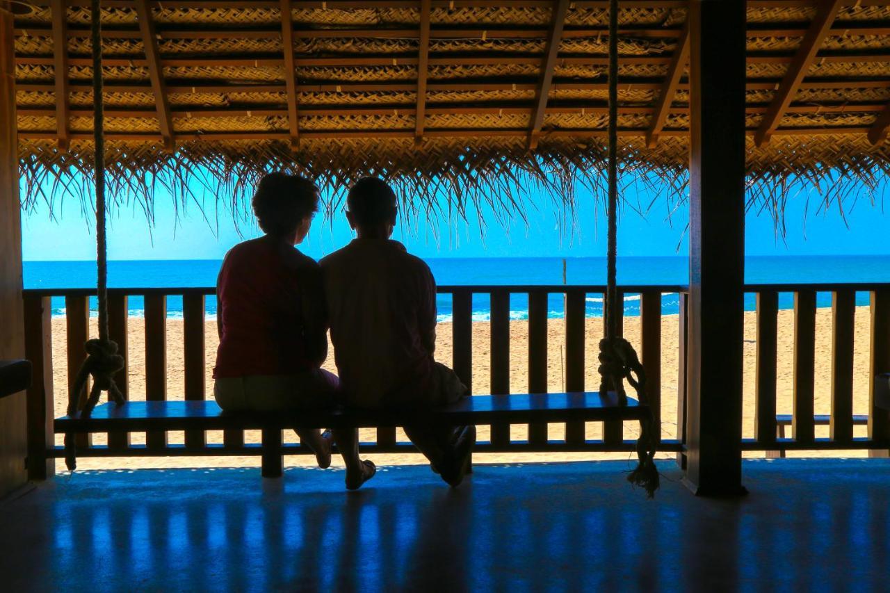 Ganesh Garden Beach Cabanas Тангале Екстериор снимка