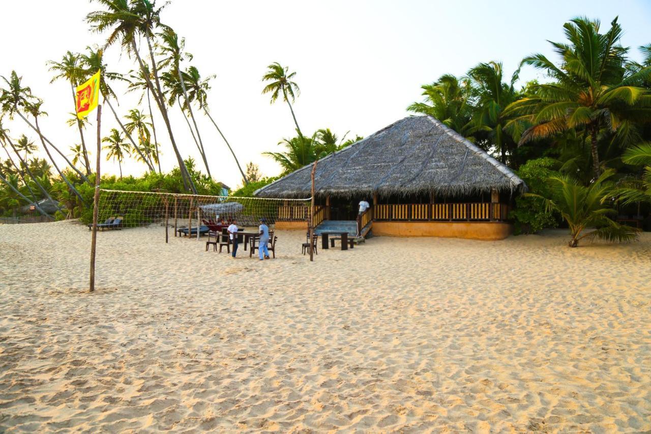 Ganesh Garden Beach Cabanas Тангале Екстериор снимка