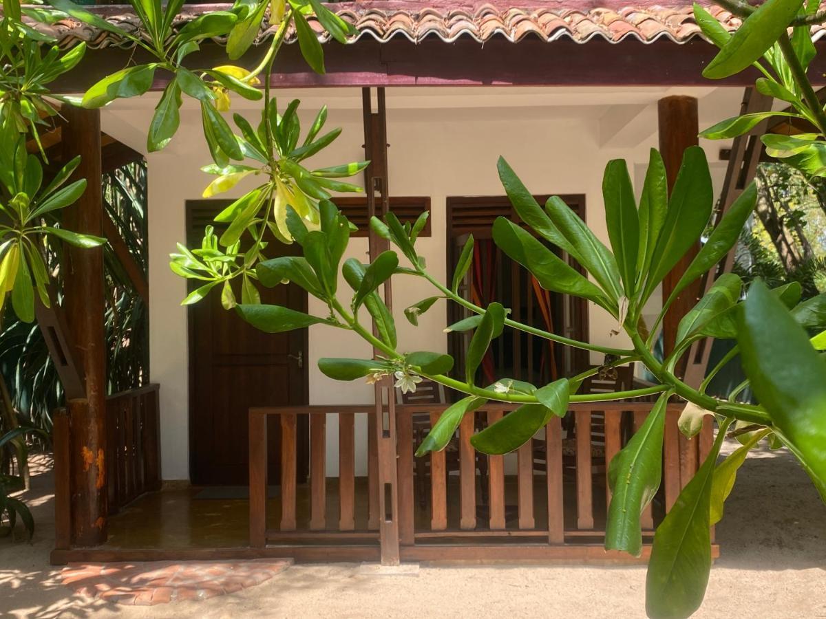 Ganesh Garden Beach Cabanas Тангале Екстериор снимка