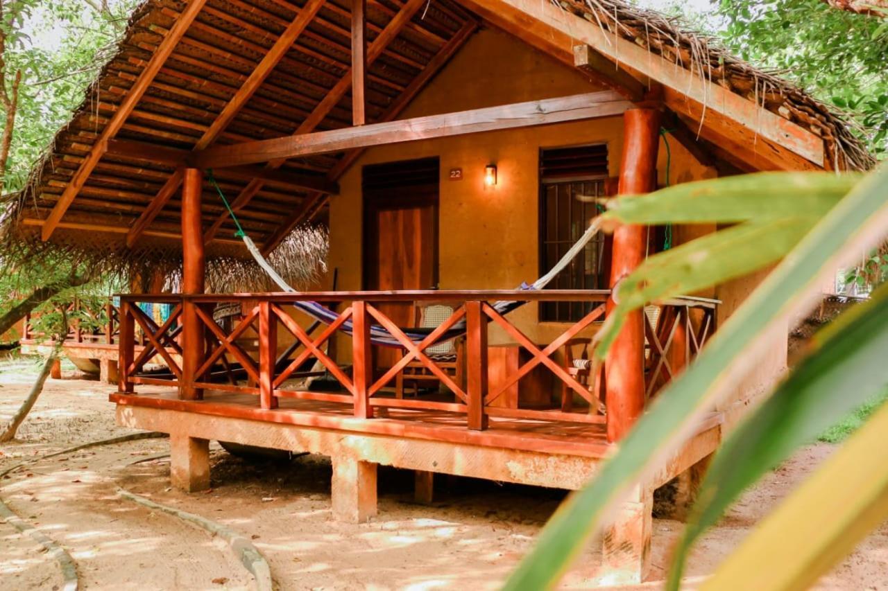 Ganesh Garden Beach Cabanas Тангале Екстериор снимка